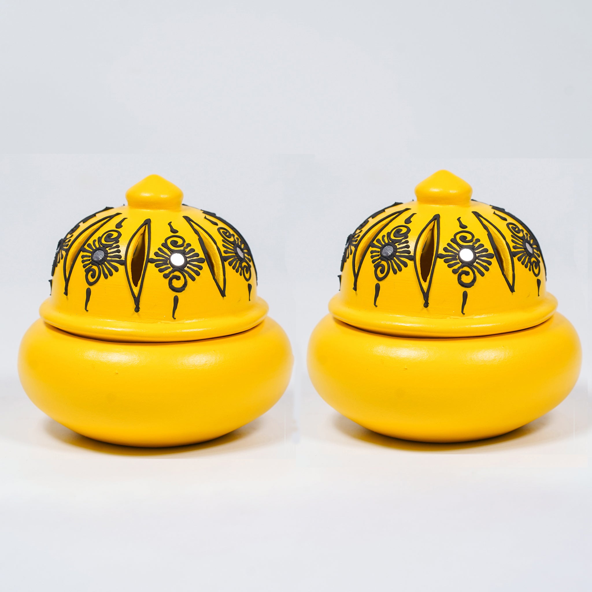 Traditional Clay Sambrani Holder (Set of 2) – Hand-Painted Floral Lid