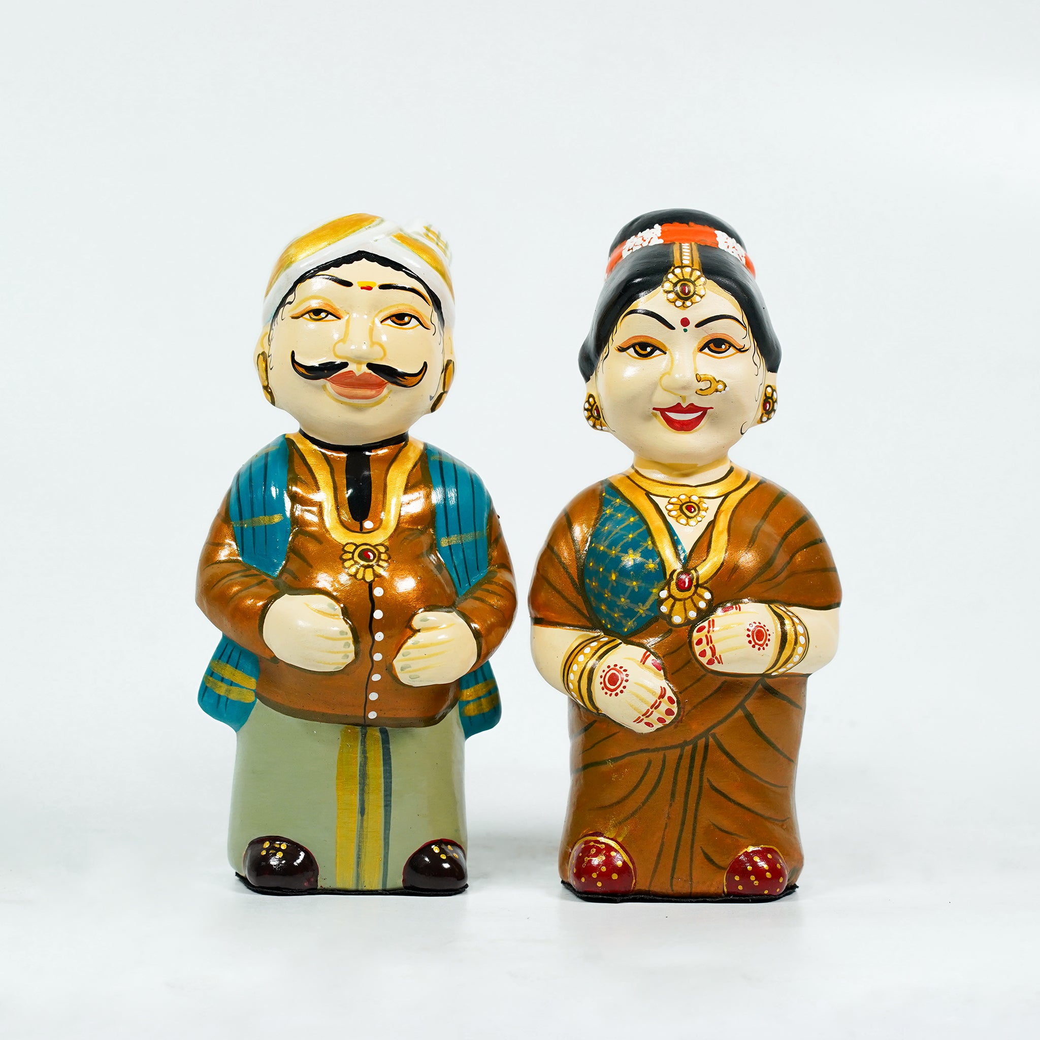 Traditional South Indian Couple Clay Doll Set – Hand-Painted Golu Figurines