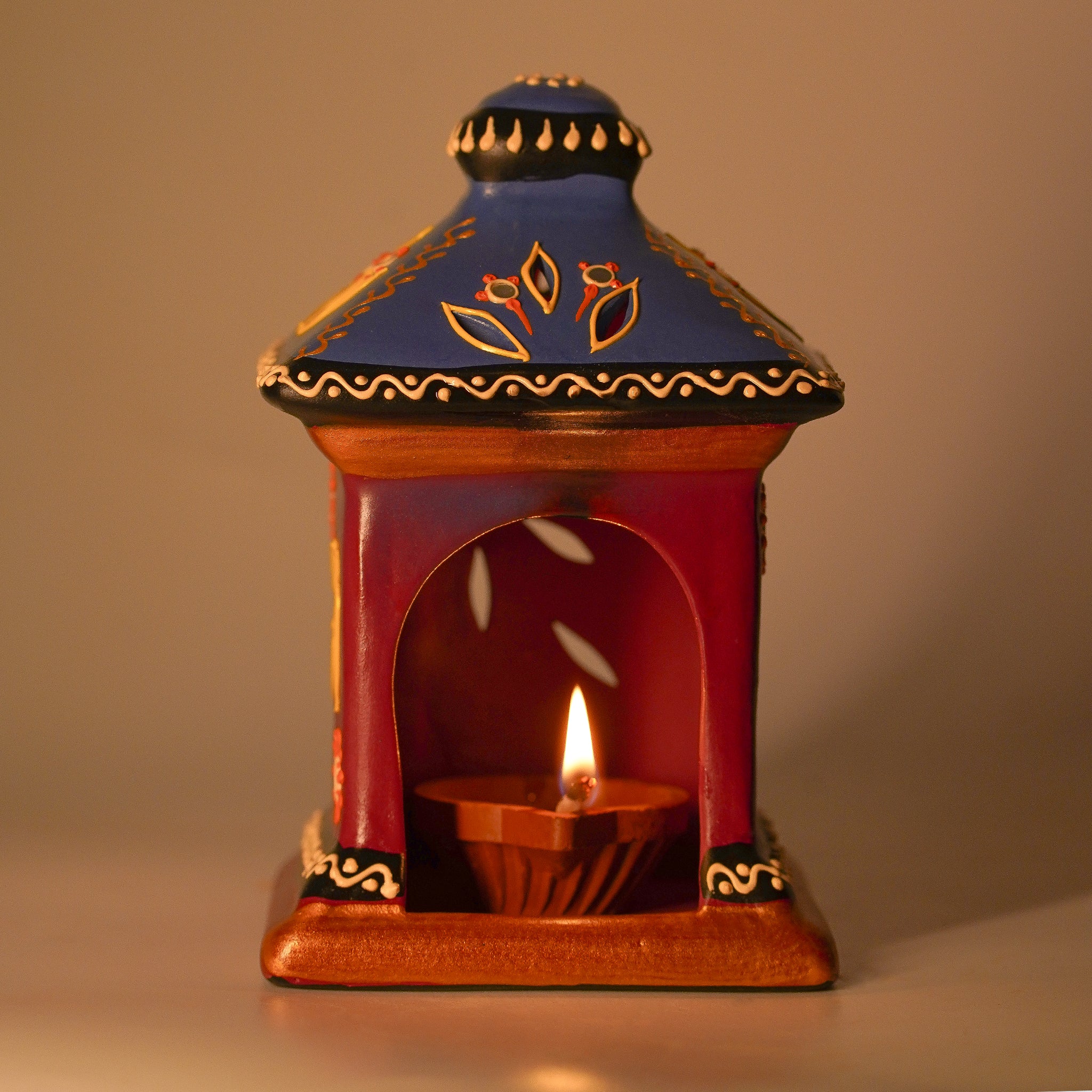 Decorative Terracotta Oil Lamp Enclosure