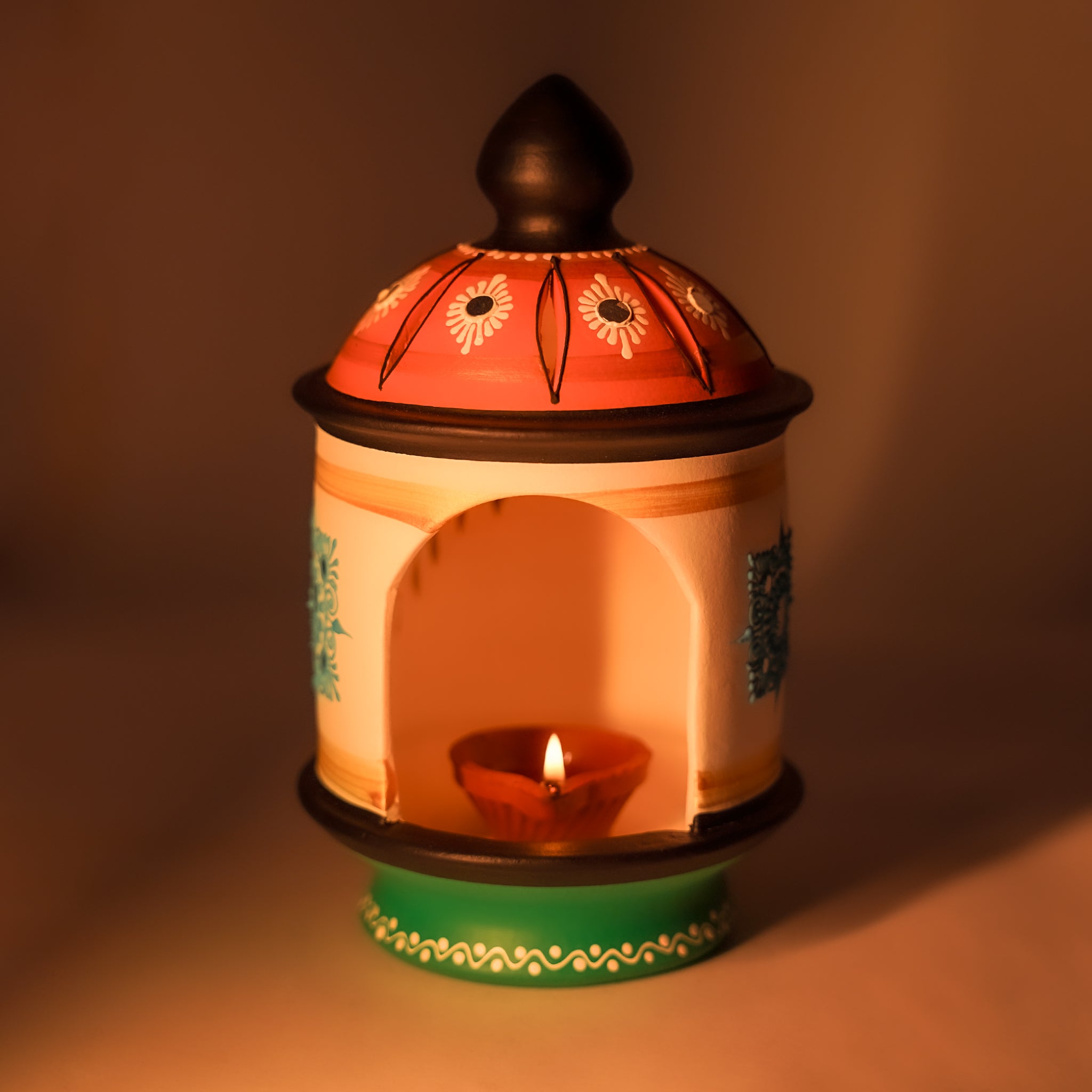 Hand-Painted Tricolor Hut Lamp – Independence Day Edition