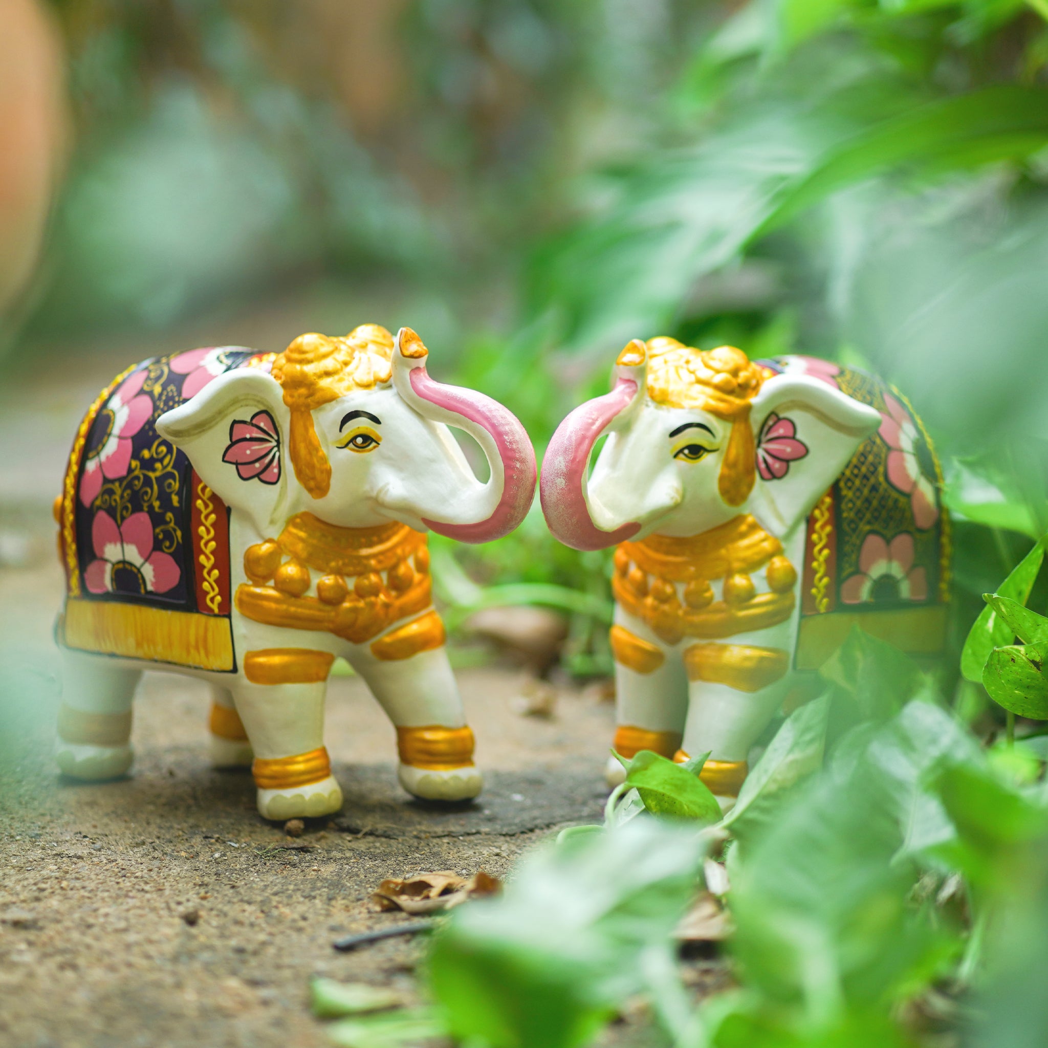 Majestic Clay Elephant Duo – Traditional Earthenware Home Accent