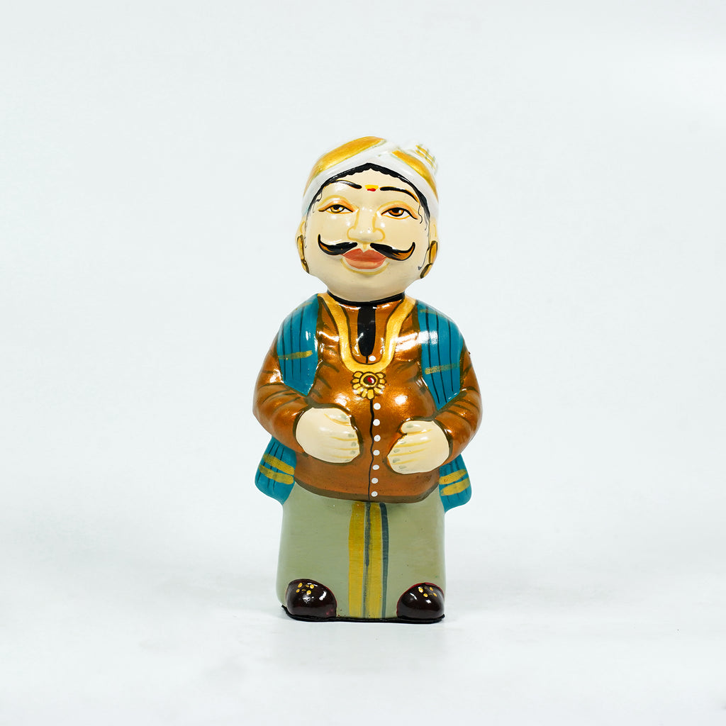 Traditional South Indian Couple Clay Doll Set – Hand-Painted Golu Figurines