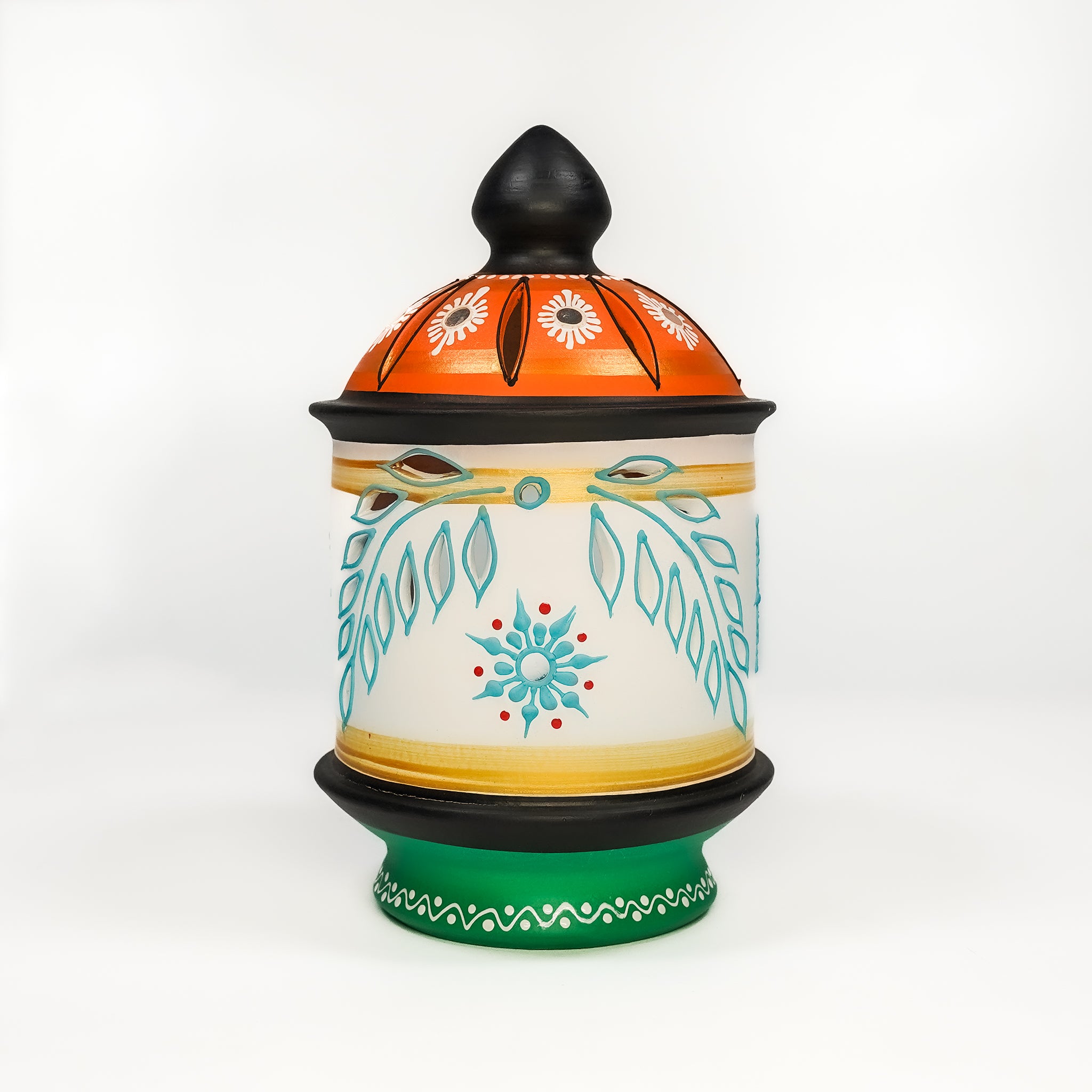 Hand-Painted Tricolor Hut Lamp – Independence Day Edition