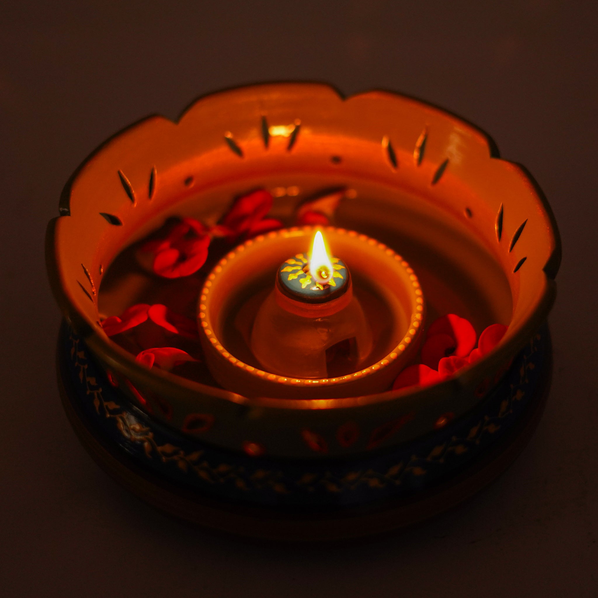Flower Decorative Urli Bowl Shape Diya for Home Handcrafted Bowl for Floating Flowers and Oil Lamp Home Vallalar Agal