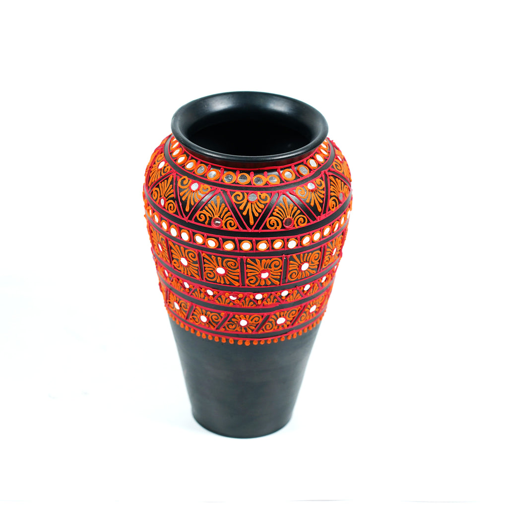Traditional Kumhari Terracotta Vase – Hand-Painted Folk Motif